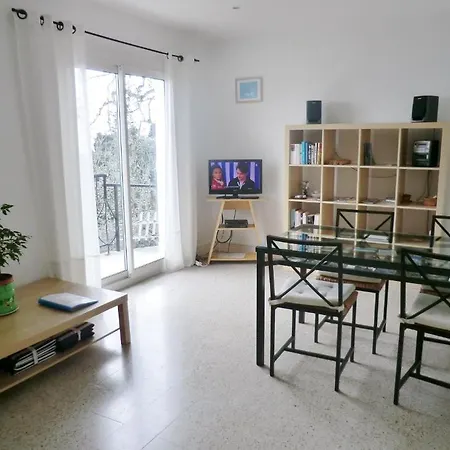 Lou Pantai Apartamento *